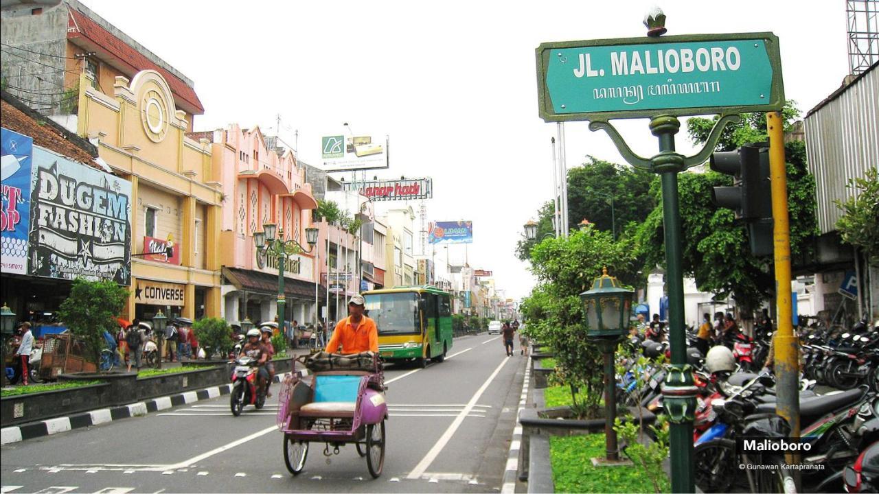 Koslo Yogyakarta Hotel Exterior photo