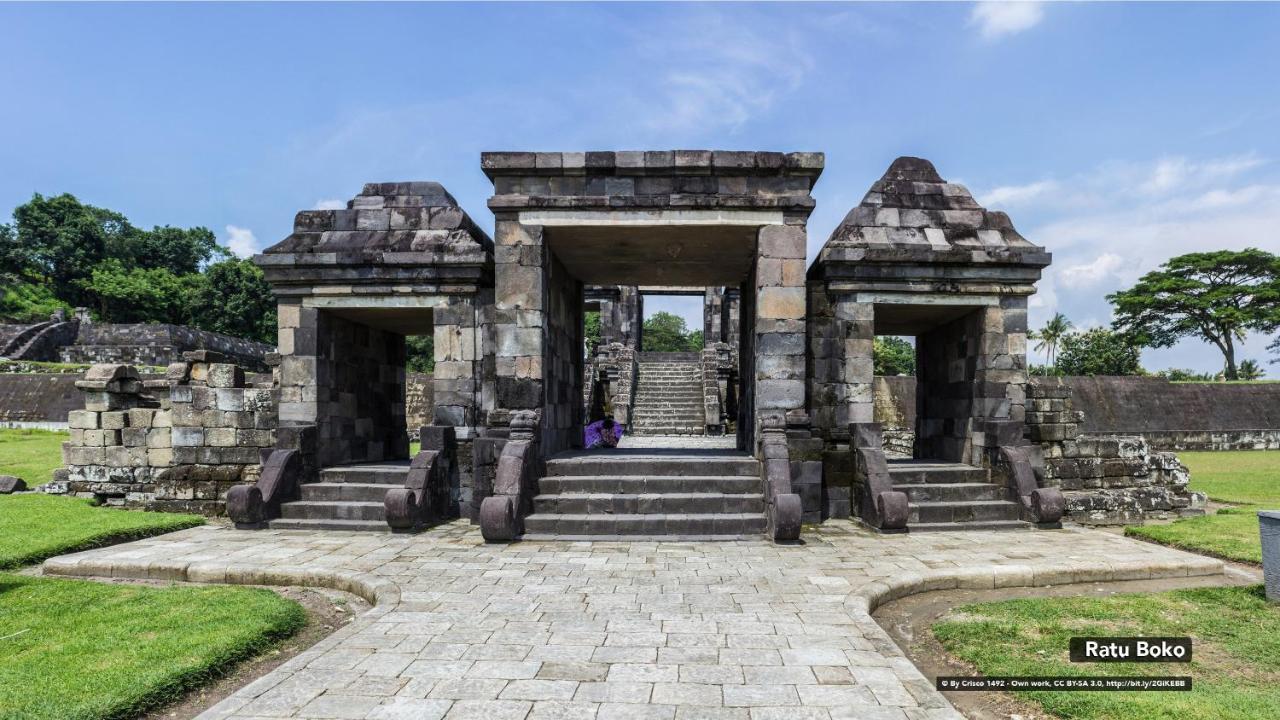 Koslo Yogyakarta Hotel Exterior photo