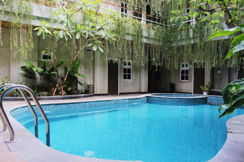 Koslo Yogyakarta Hotel Exterior photo